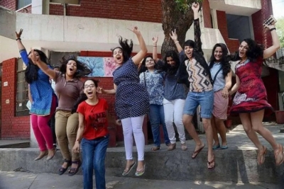 कॉलेज छात्राओं को मिलेगा ट्रैवल अलाउंस: मोदी सरकार की एक और गारंटी पूरी!