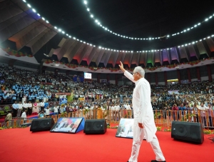 भेंट मुलाकात: सीएम भूपेश बघेल ने युवाओं से राजनीति में आने का किया आव्हान और कहा कि आपके आने से ही प्रदेश आगे बढ़ेगा