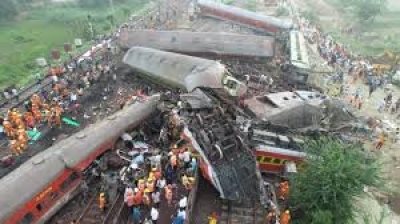 Odisha Train Accident LIVE UPDATE: राहत और बचाव अभियान में सेना ने संभाला मोर्चा, अब तक 238 लोगों की मौत