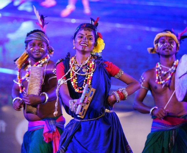 राष्ट्रीय आदिवासी नृत्य महोत्सव : छत्तीसगढ़ में दुनिया भर के कलाकारों का जमावड़ा- देखिए फोटो गैलरी