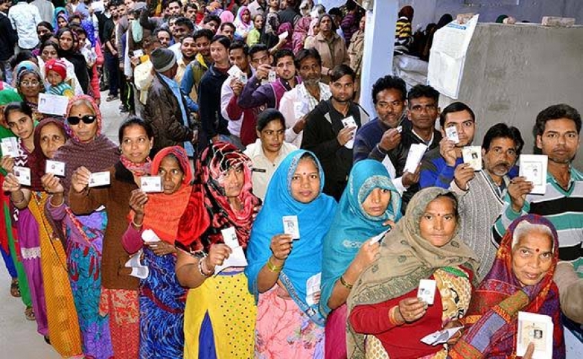 प्रथम चरण का चुनाव संपन्न : 70% से अधिक हुआ मतदान, भानुप्रतापपुर में 79 तो बीजापुर में 40.98% तक पहुंचा मतदान का आंकड़ा