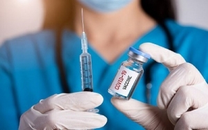 Corona Vaccine: देश में वैक्सीन से पहली मौत की पुष्टि, केंद्र सरकार की ओर से गठित पैनल की रिपोर्ट से हुआ खुलासा