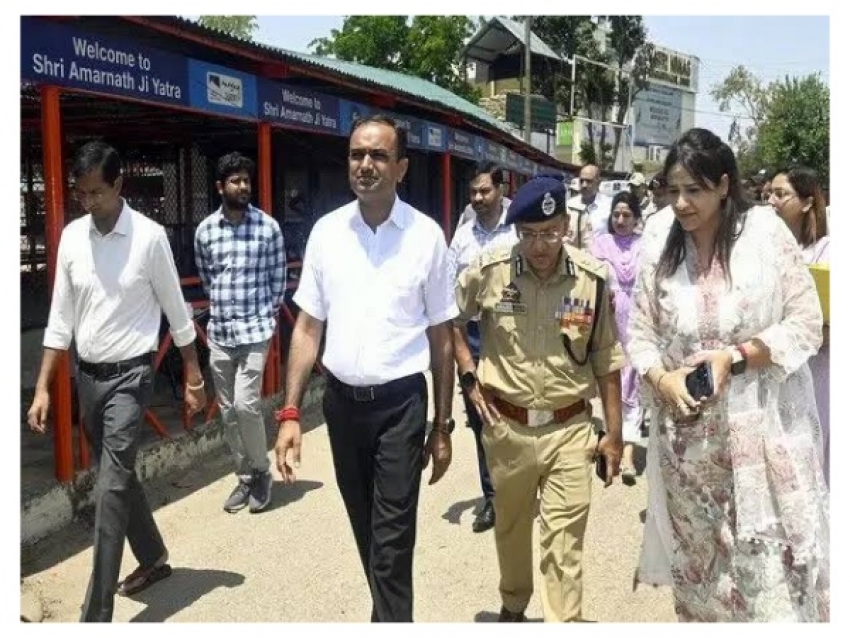 जम्मू में खीर भवानी यात्रा आज कड़ी सुरक्षा के बीच फिर से हुई शुरू