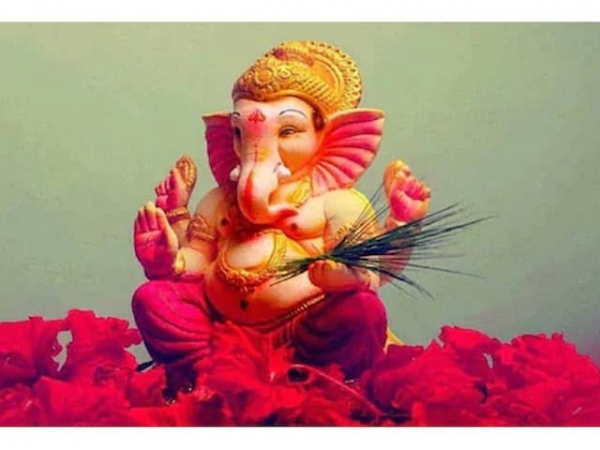 Ganesh Chaturthi 2024 Sthapna: गणेश चतुर्थी पर घर में बप्पा की स्थापना कैसे करें, जानें विधि, मंत्र सब कुछ