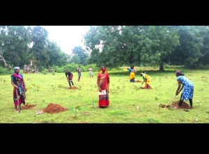 महिला मेट बन बलेश्वरी बनी महिलाओं की प्रेरणास्त्रोत, महिलाओं को जागरूक करने के साथ ही...