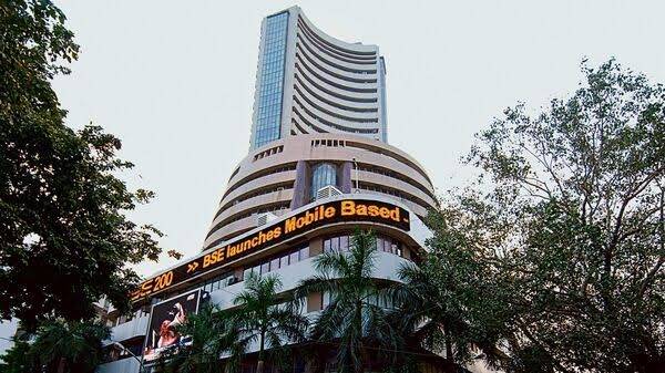 Stock Market Opening: भारतीय शेयर बाजार की शुरुआत एक दिन के अवकाश के बाद हुई है
