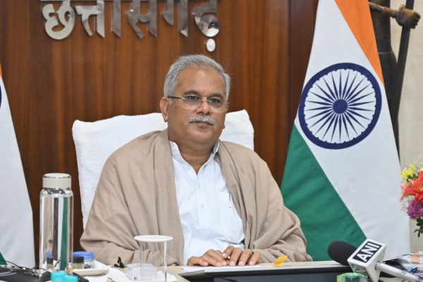 Chhattisgarh News: 20 से 25 वर्षों से लंबित भू-अर्जन मुआवजा, चिटफंड कम्पनी ठगी के शिकार को वितरित की गई