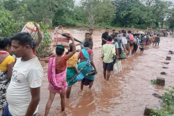 बस्तर में आफत की बारिश, 3 लोगों की मौत, कई गांव टापू में तब्दील...